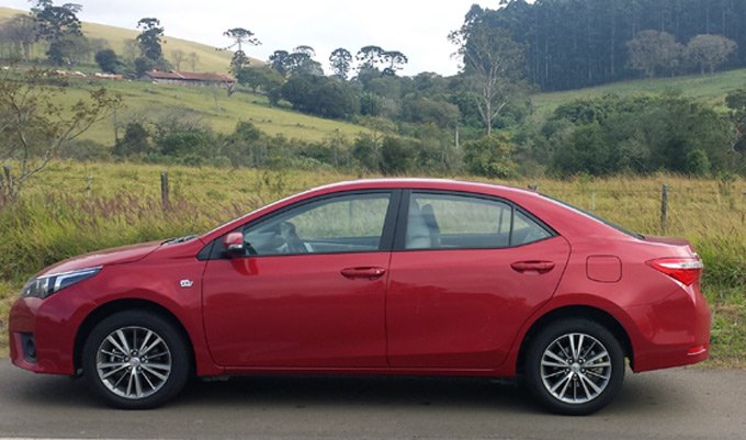 Novo Toyota Corolla é cinco estrelas em teste de segurança