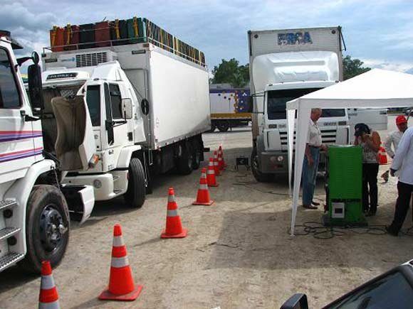 Caminhão 100% faz check-up gratuito na rodovia Castello Branco