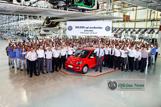 Volkswagen up! comemora produção de 100 mil unidades nacionais