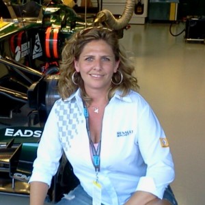 Carol Vilanova é editora do portal Oficina News