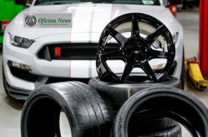Ford Mustang Shelby vem com roda de fibra de carbono 