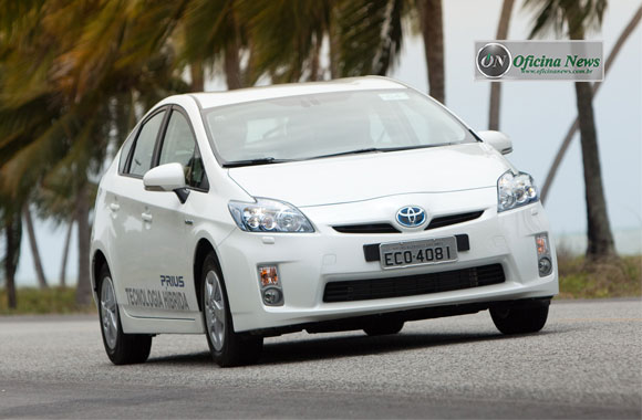  Toyota comemora venda de 8 milhões de veículos híbridos