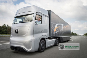 Mercedes-Benz do Brasil comemora 60 anos com olhos para o futuro