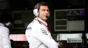 Toto Wolff, salário anual de 3,5 milhões de euros, fica na Mercedes até 2020 (Mercedes)