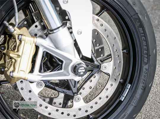 Michelin lança linha Power RS de pneus para motocicletas