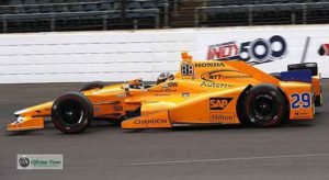 Carro de Alonso está cada vez mais coberto por marcas de patrocinadores (IMS)