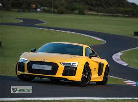 Audi R8, carro de corridas confortável