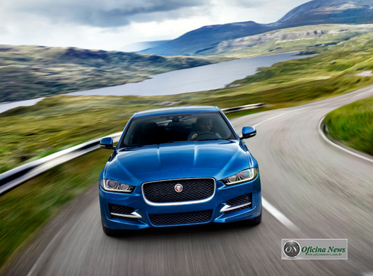 Jaguar XE 2018 chega com a nova linha de motores Ingenium