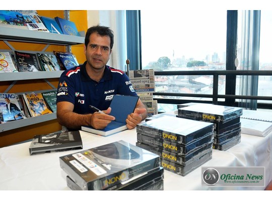 Nakata patrocina livro sobre o piloto Nonô Figueiredo