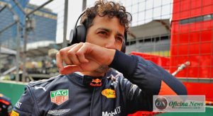 Até então tranquilo, Ricciardo parece farto de conviver com Verstappen (Getty Images/Red Bull)