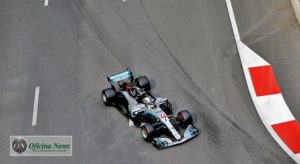 Novo líder do campeonato, Hamilton teve atuação discreta na primeira vitória do ano (Mercedes)