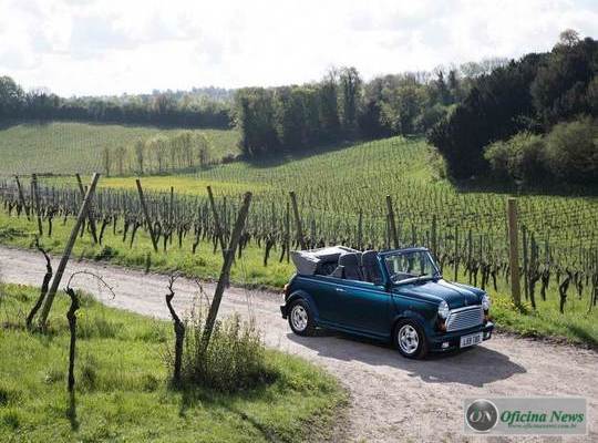 MINI Cabrio comemora o 25º aniversário de comercialização