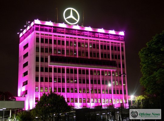 Mercedes-Benz do Brasil veste rosa durante o mês de outubro