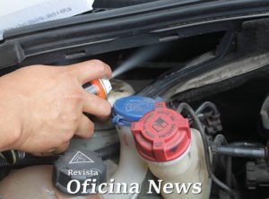 Mecânica Leve: Troca do filtro de cabine do Citroën C3. Pensando em preservar a saúde respiratória dos ocupantes do carro, o filtro