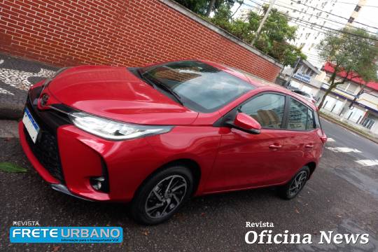 Toyota Yaris Hatchback: mais recursos e motor 1.5 recalibrado