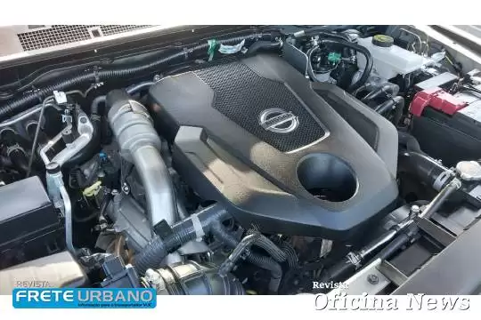 Nissan Frontier PRO4x: suspensão multilink e motor bi-turbo diesel