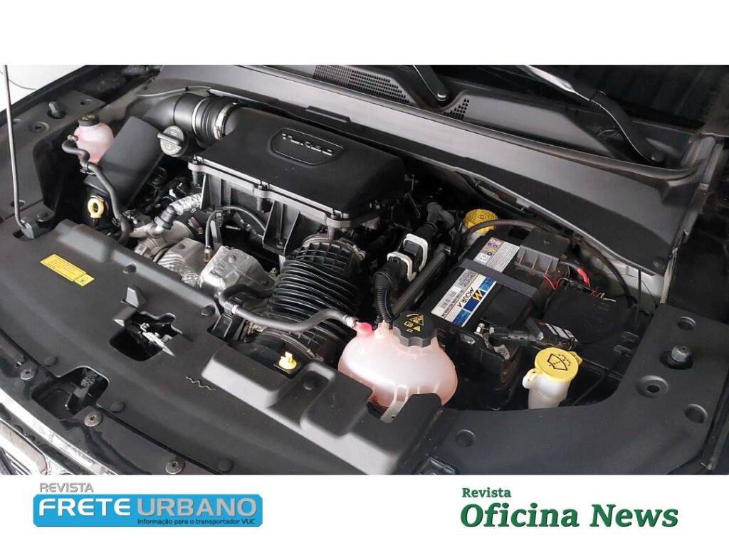 Jeep Compass Blackhawk: performance e

tecnologia com motor 2.0 Turbo 